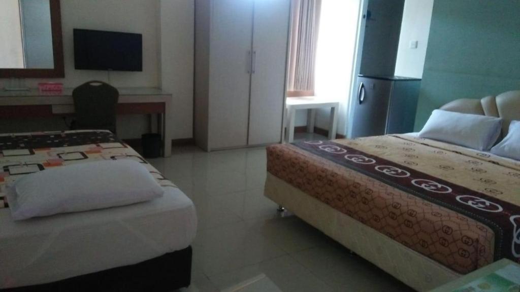 Hotel Sulawesi Gorontalo Surabaya Buitenkant foto