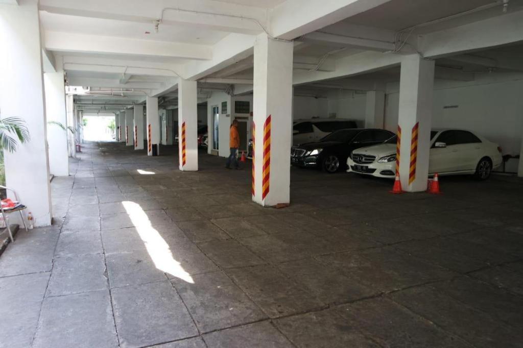 Hotel Sulawesi Gorontalo Surabaya Buitenkant foto