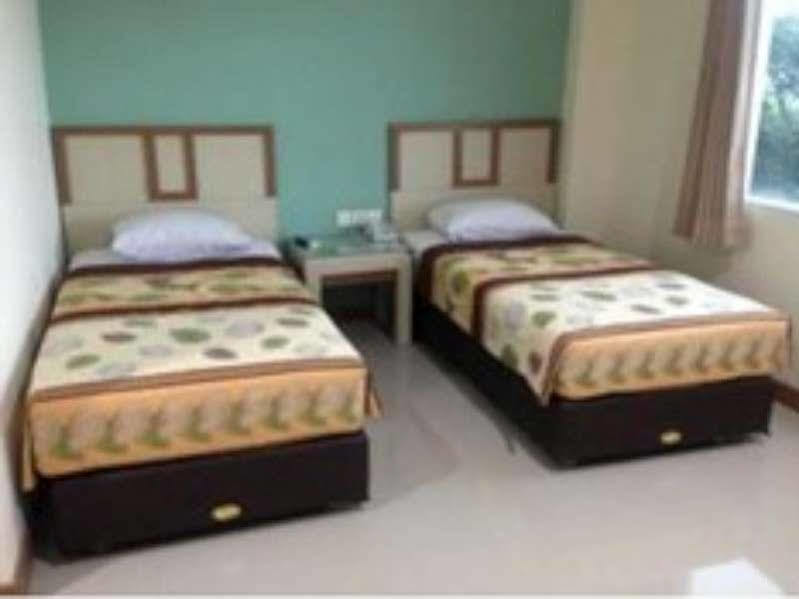 Hotel Sulawesi Gorontalo Surabaya Buitenkant foto